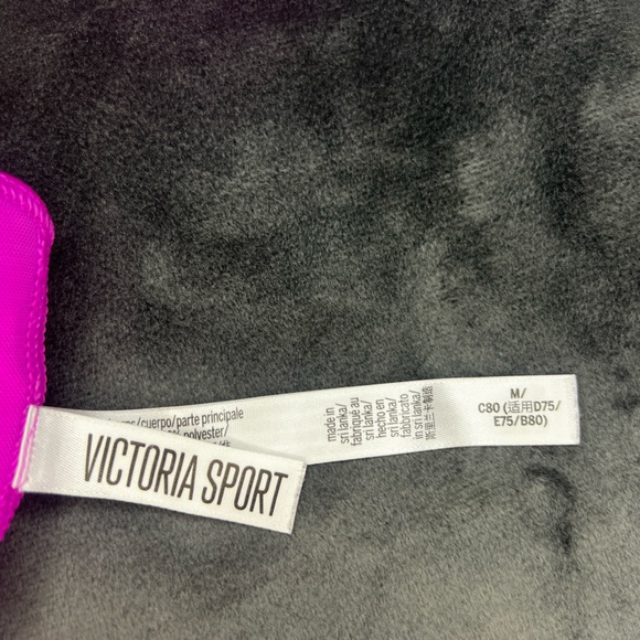 2 for 20$ Victoria Secret Sport Collection - Like new sports bra - Size M - Picture 2 of 5